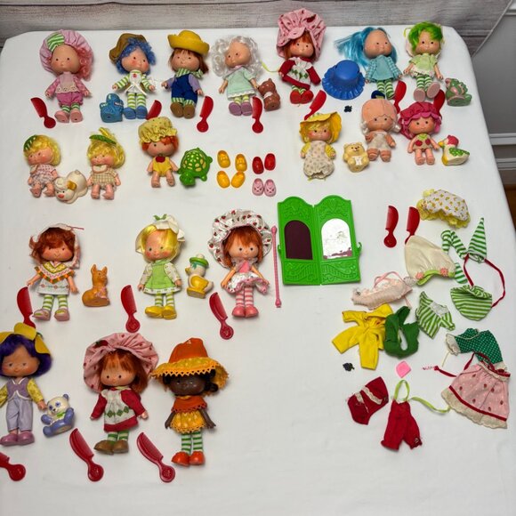 Strawberry Shortcake Dolls, Figurines, Accessories Lot VTG 80's - Picture 1 of 13